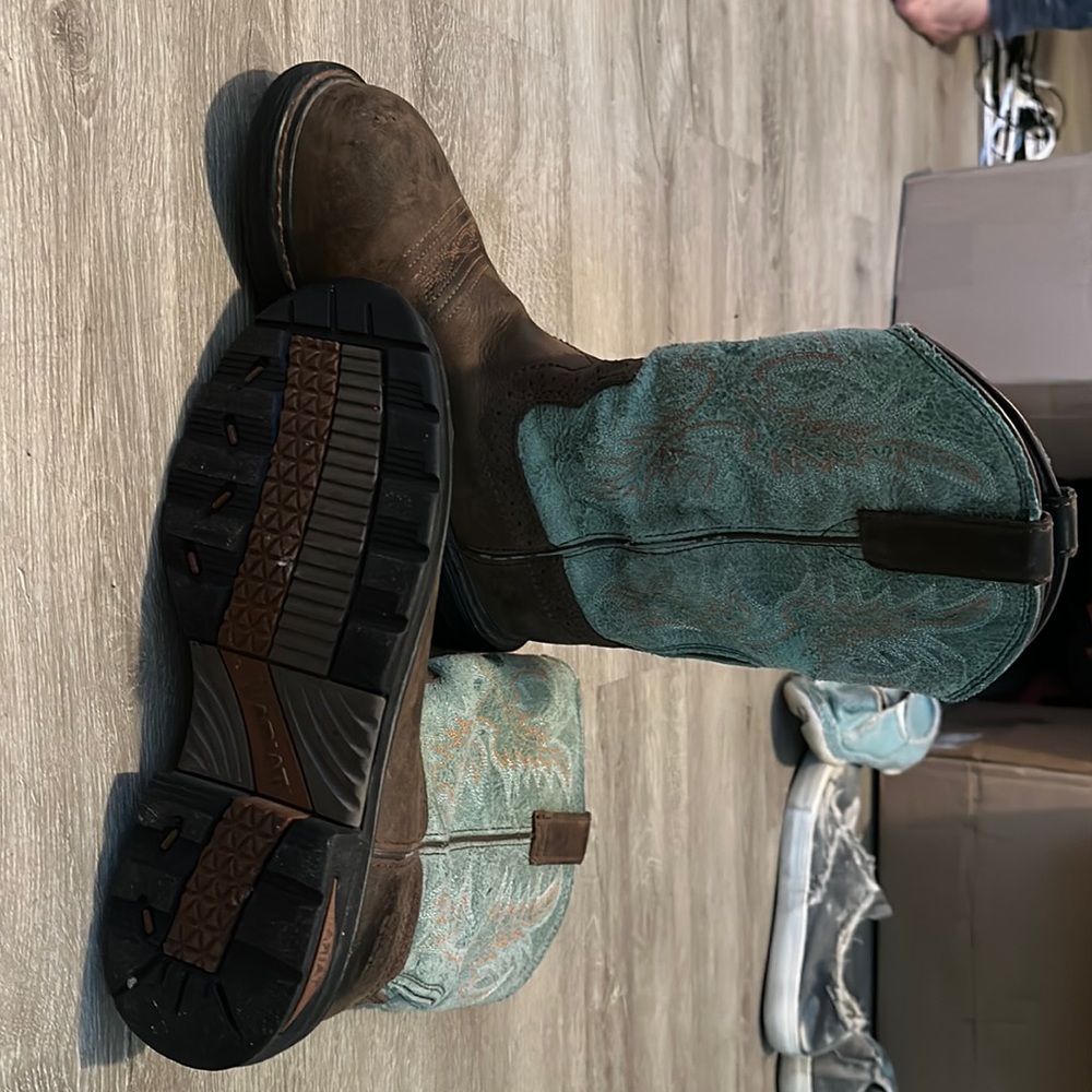 Ariat Fat Baby wwterproof!!